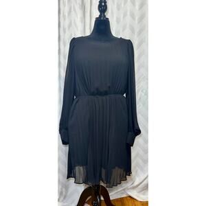 Torrid Black Pleated Chiffon Dress – Long Sleeve, Tie Waist, Size 2 (Plus)